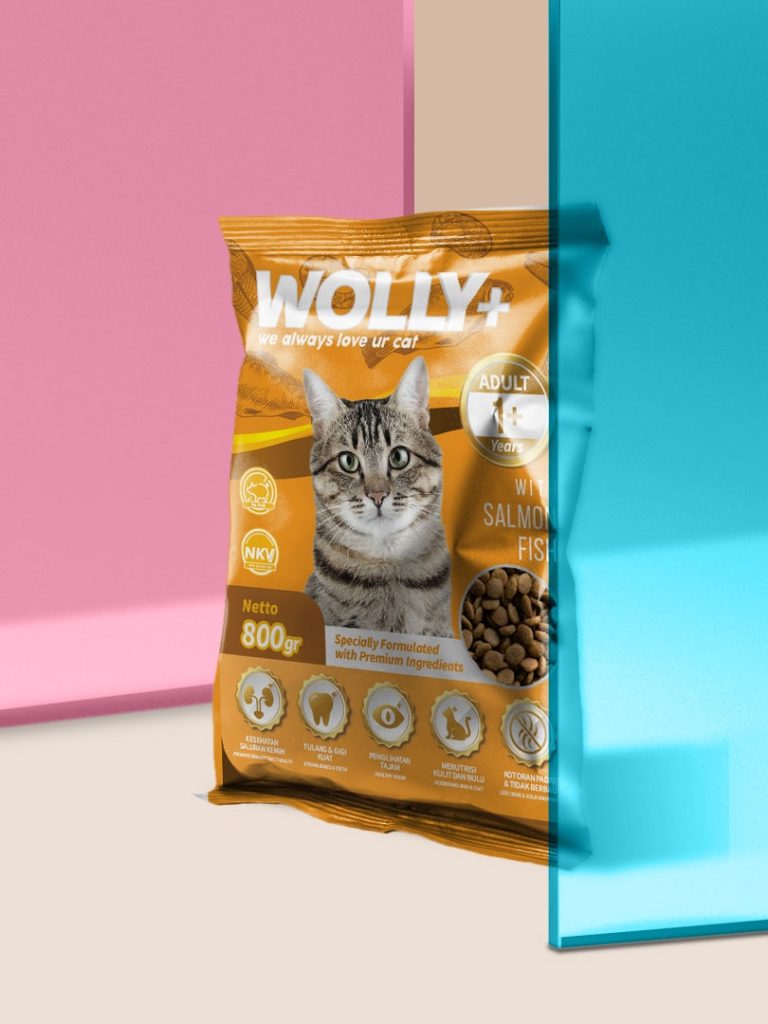 Wolly Pet Food - Logo and Packaging Design by EGGHEAD Branding Agency