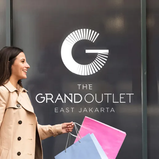 GRAND OUTLET