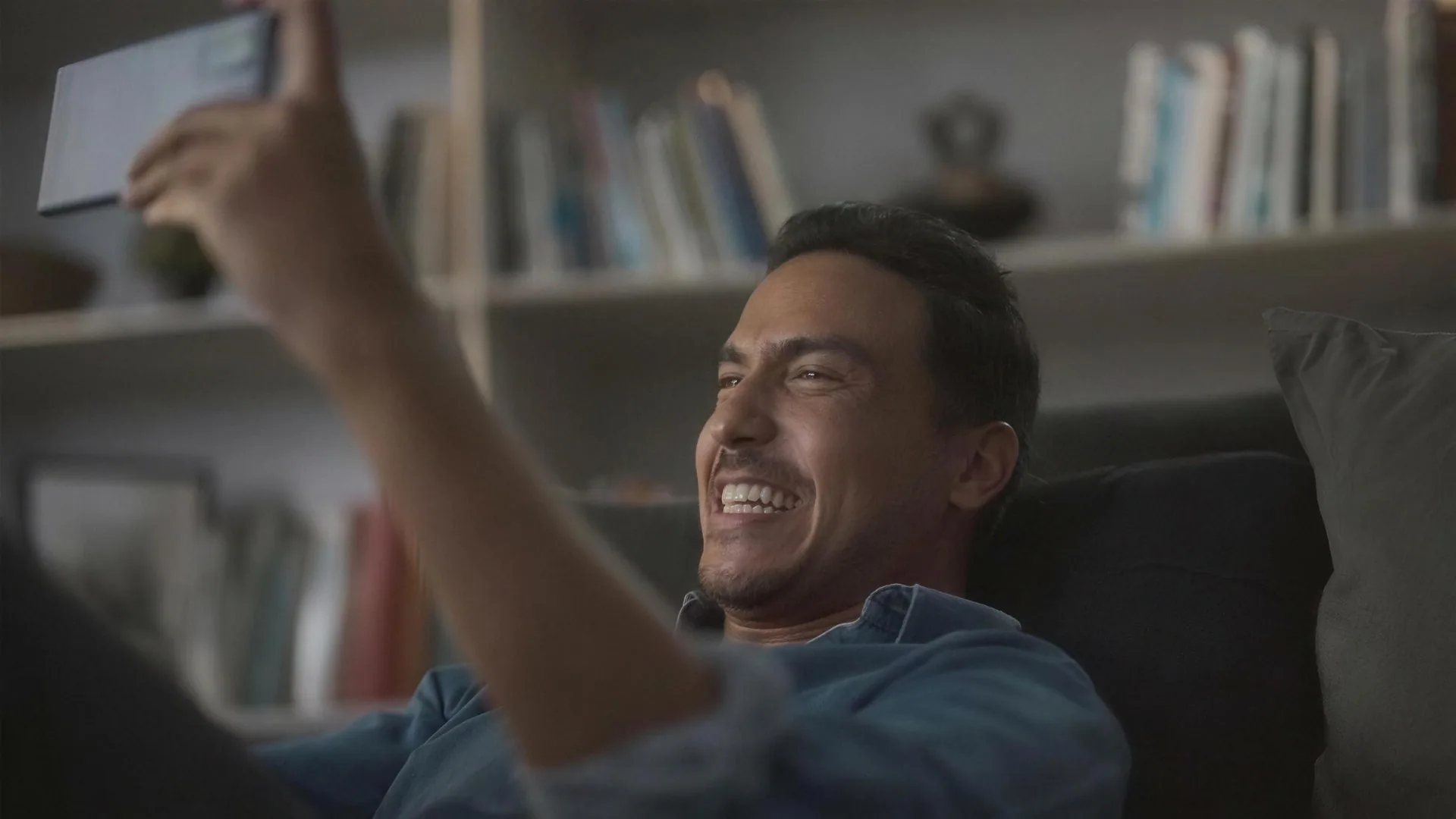 Still from the XL Prioritas commercial by Narrativ